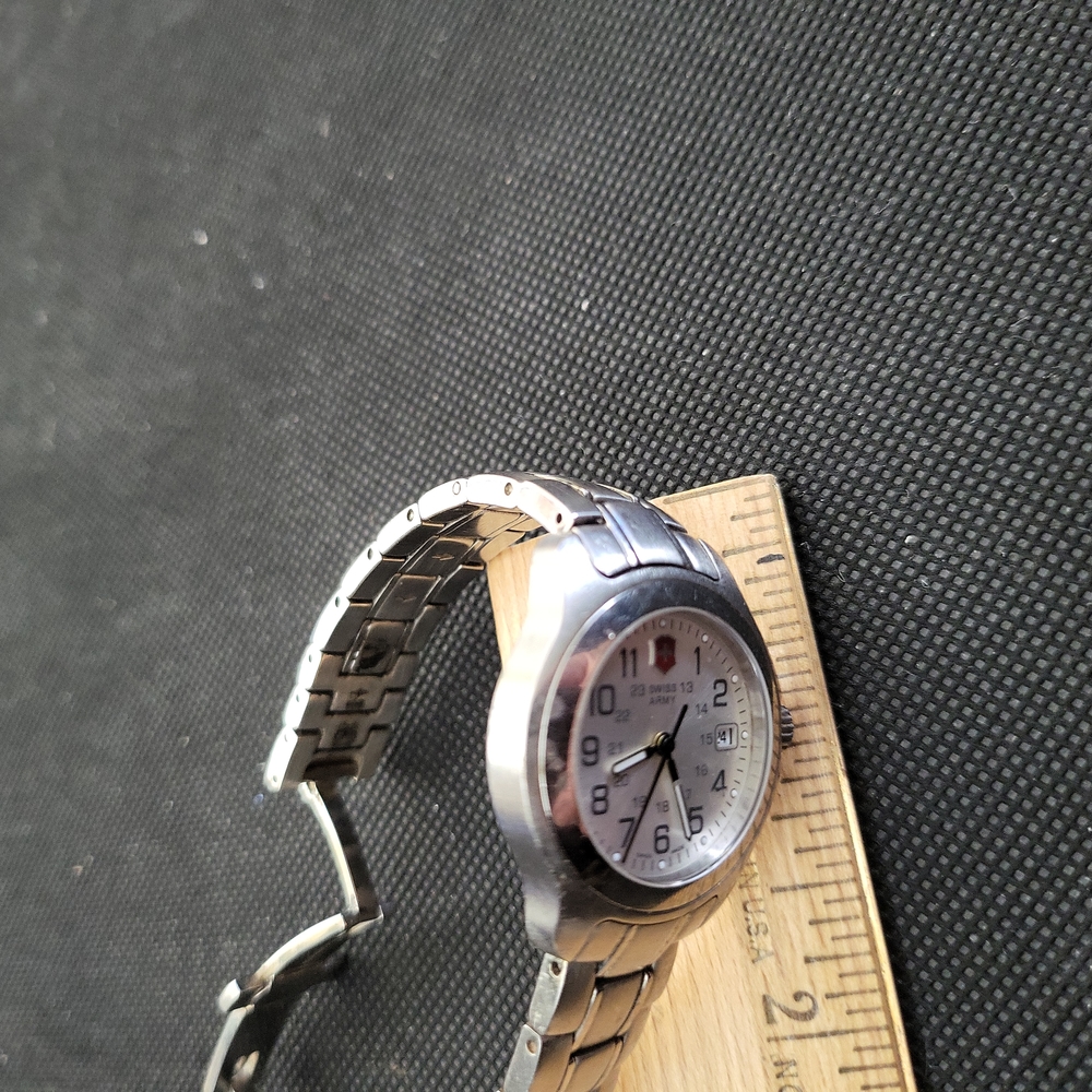 Swiss Army Victorinox Stainless Stl Water Resistant 100m Men's 10652 Wat… - Picture 9 of 10